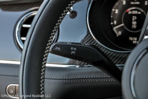 2024 Bentley Bentayga Azure V8