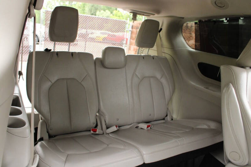 2021 Chrysler Pacifica Hybrid Touring L