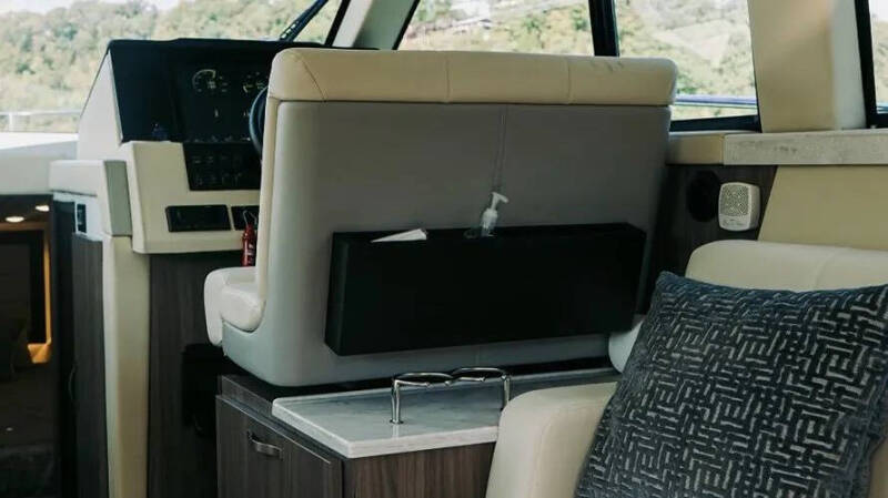 2021 Regal 38 GRANDE COUPE