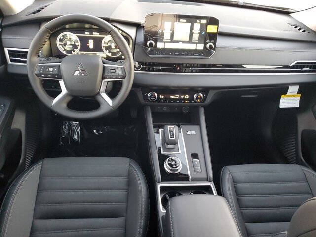 2025 Mitsubishi Outlander PHEV SE