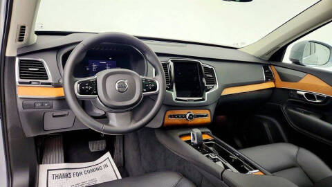 2025 Volvo XC90 T8 Plus Bright Theme 7P