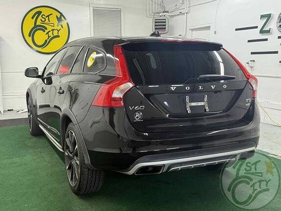 2016 Volvo V60 Cross Country T5 Platinum