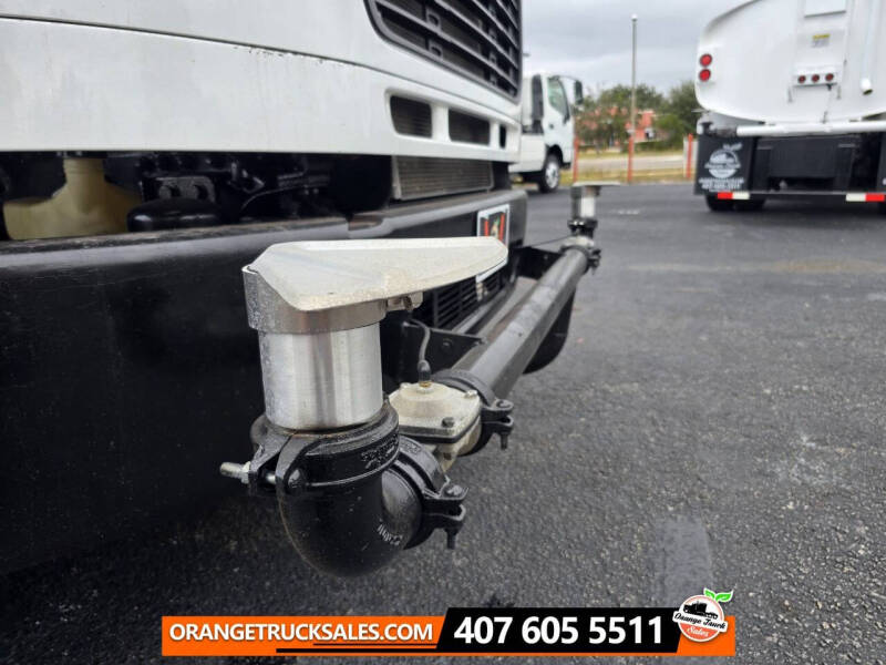 2016 Freightliner M2 106