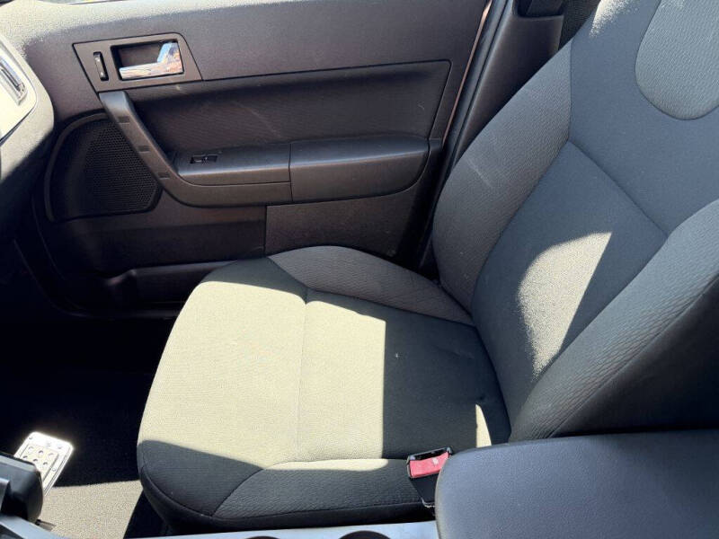 2009 Ford Focus SES