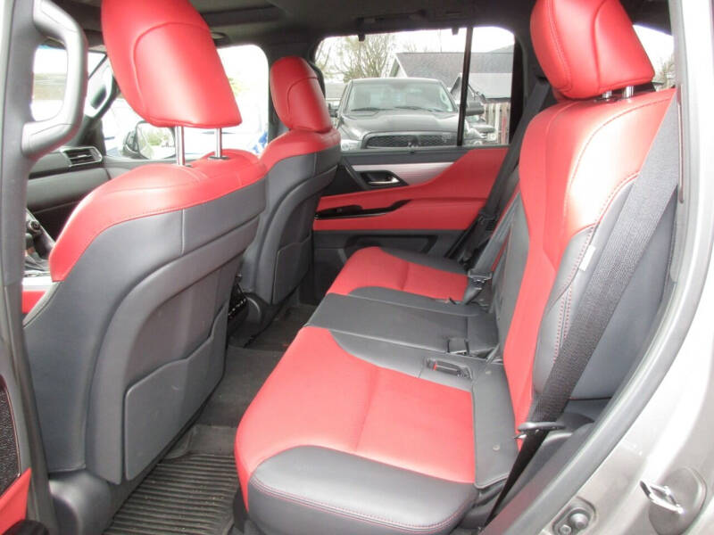 2023 Lexus LX 600 F SPORT Handling