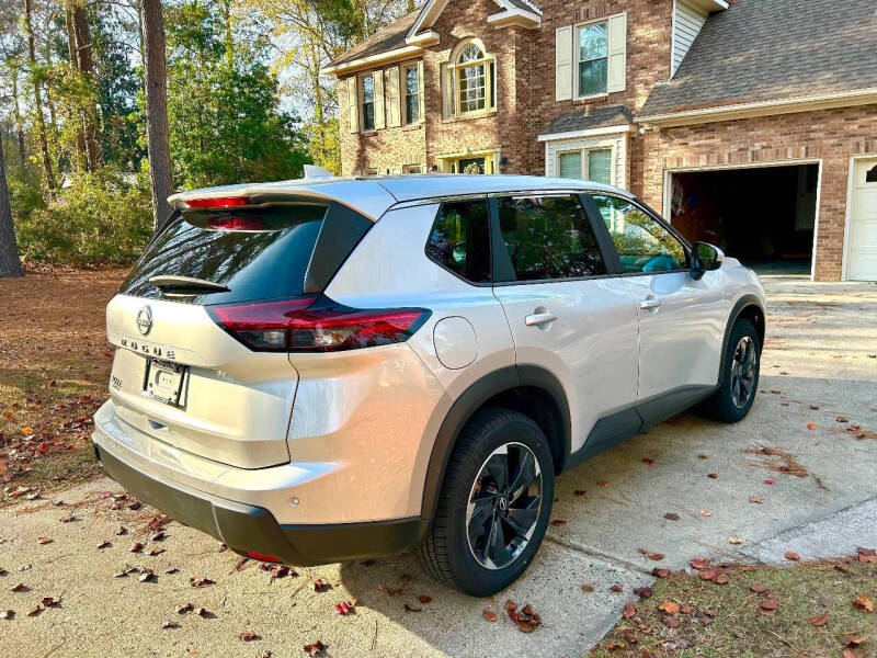 2024 Nissan Rogue SV