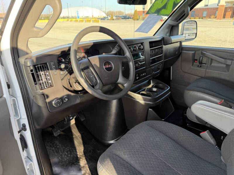 2024 GMC Savana 2500