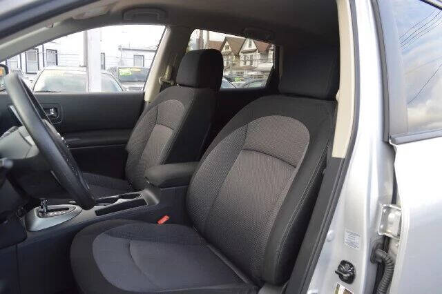 2011 Nissan Rogue SV