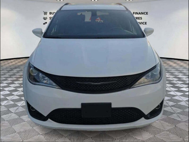 2019 Chrysler Pacifica Touring L Plus