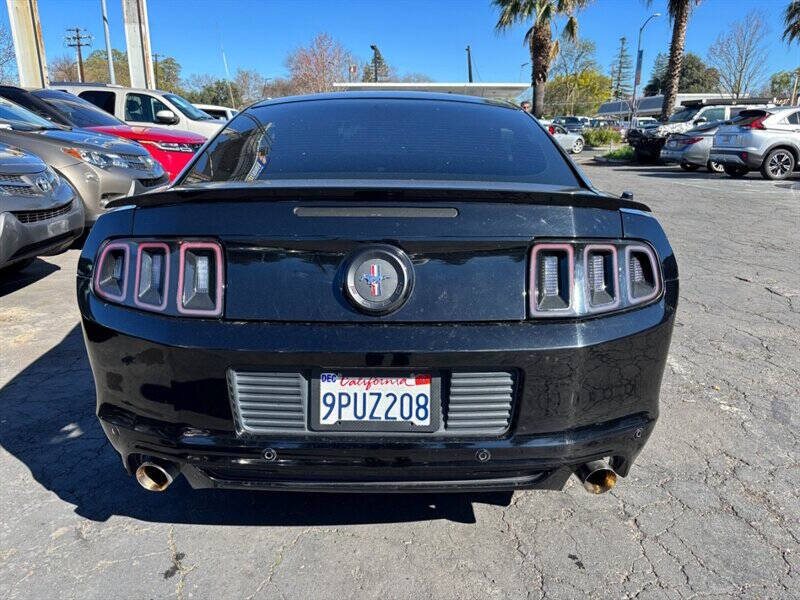 2014 Ford Mustang V6