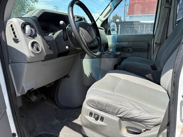 2009 Ford E-Series E-350 SD XLT