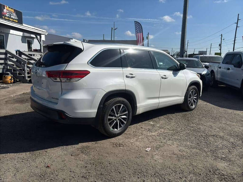 2017 Toyota Highlander XLE