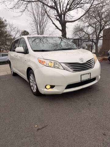 2016 Toyota Sienna XLE 7-Passenger