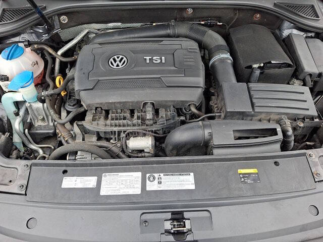 2017 Volkswagen Passat 1.8T SEL Premium