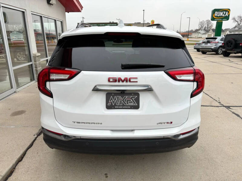 2023 GMC Terrain AT4