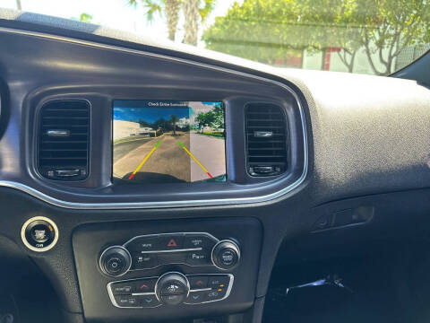 2017 Dodge Charger SXT