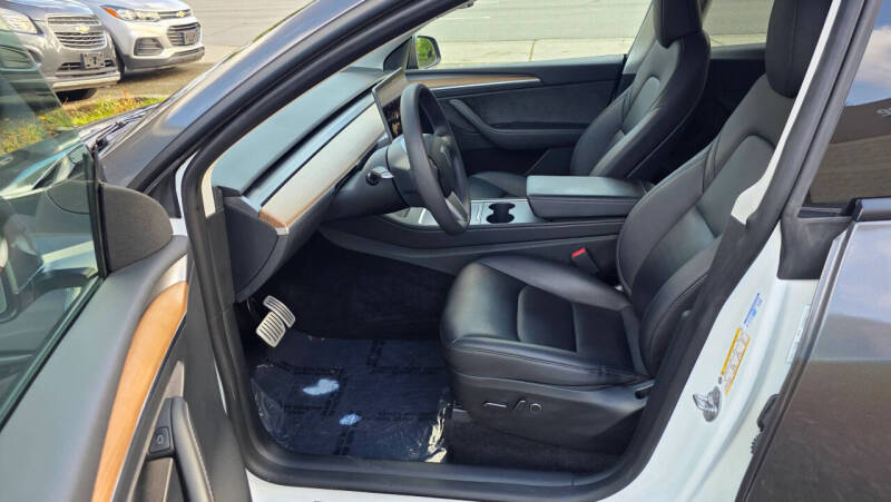 2023 Tesla Model Y Performance