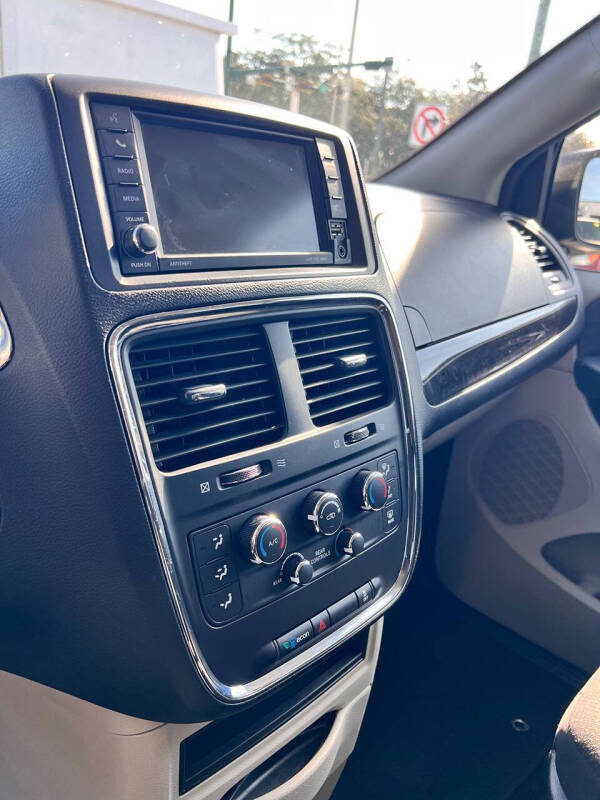 2018 Dodge Grand Caravan SE