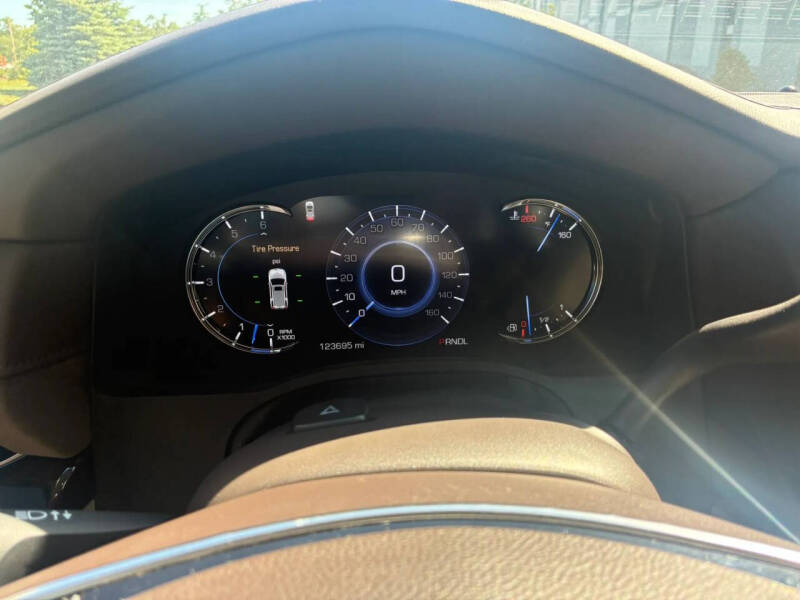 2017 Cadillac Escalade Standard