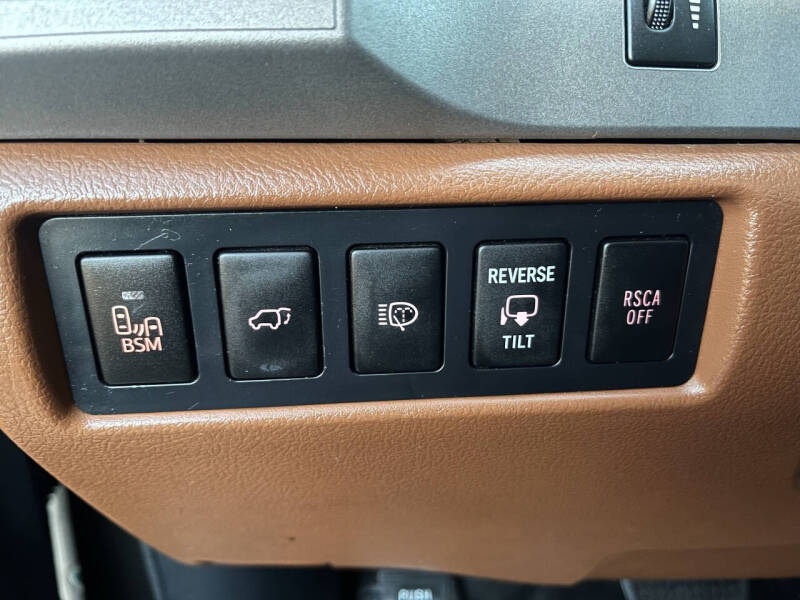 2014 Toyota Sequoia Platinum