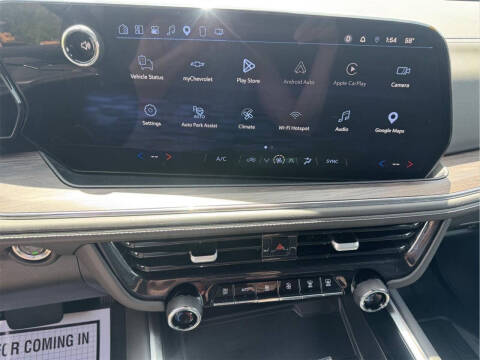 2025 Chevrolet Suburban LS