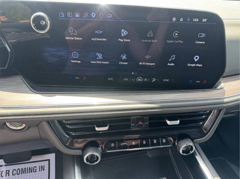 2025 Chevrolet Suburban LS