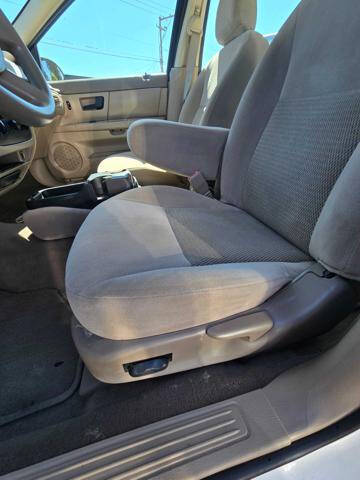 2004 Ford Taurus SE