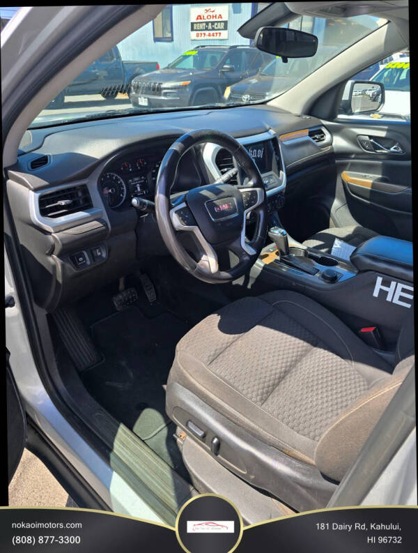 2017 GMC Acadia SLE-2