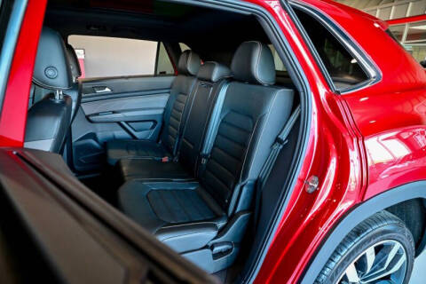 2022 Volkswagen Atlas Cross Sport V6 SEL Premium R-Line 4Motion