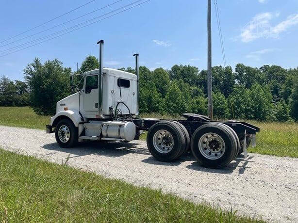 2004 Kenworth T800