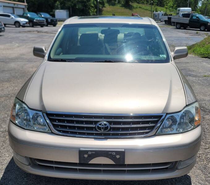 2004 Toyota Avalon for sale at BHT Motors LLC in Imperial MO