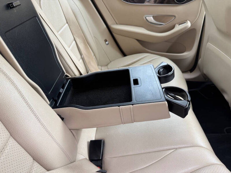 2017 Mercedes-Benz GLC GLC 300 4MATIC