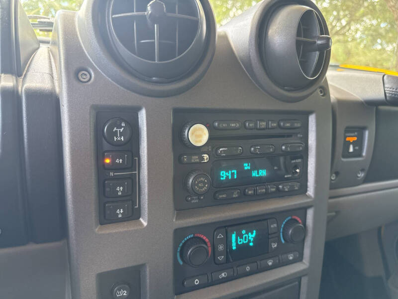 2004 HUMMER H2 Lux Series