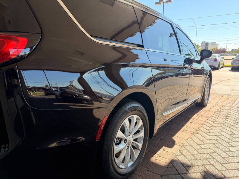 2019 Chrysler Pacifica Touring L 35th Anniversary