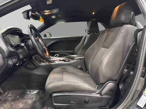 2017 Dodge Challenger SXT