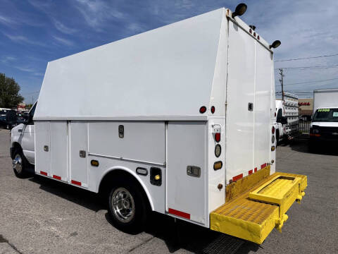 2012 Ford E-Series E-350 SD