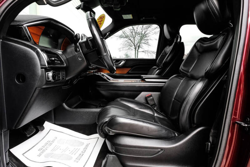 2019 Lincoln Navigator Select
