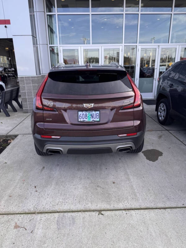 2022 Cadillac XT4 Premium Luxury