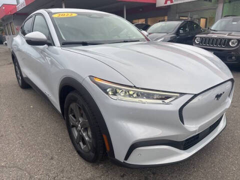 2022 Ford Mustang Mach-E Select