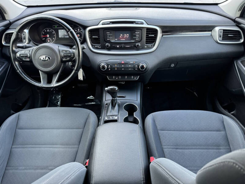 2016 Kia Sorento LX V6