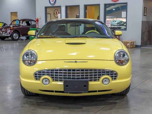 2002 Ford Thunderbird Deluxe