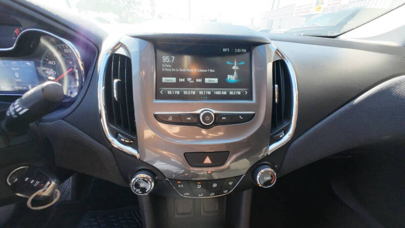 2018 Chevrolet Cruze LT Auto