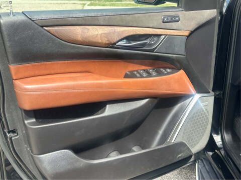 2018 Cadillac Escalade Luxury