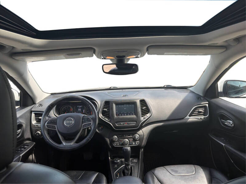 2019 Jeep Cherokee Latitude Plus