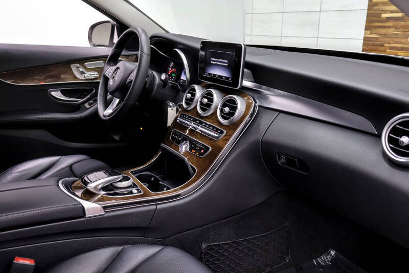 2016 Mercedes-Benz C-Class