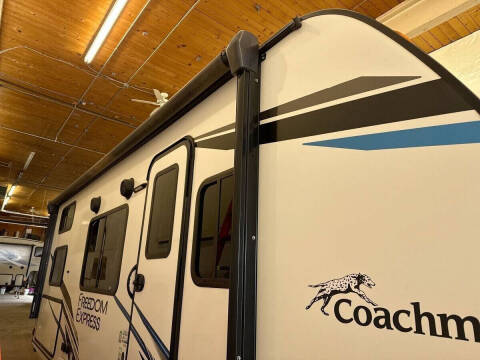 2023 Coachmen RV Freedom Express Select