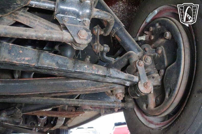 1947 Ford Deluxe