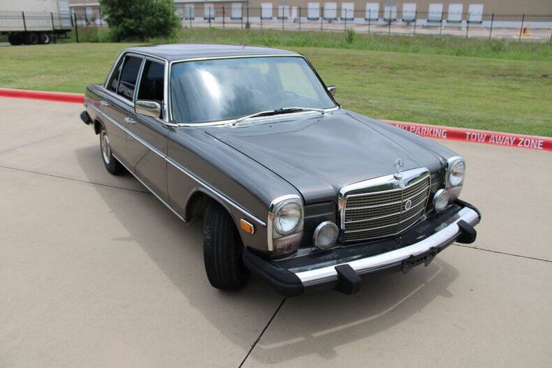 1976 Mercedes-Benz 300-Class