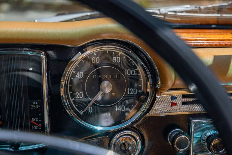 1969 Mercedes-Benz 280-Class
