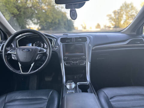 2017 Ford Fusion Hybrid SE